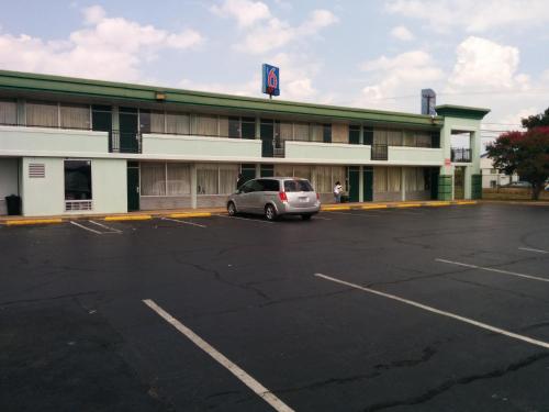 Imagen general del Hotel Express Inn East. Foto 4