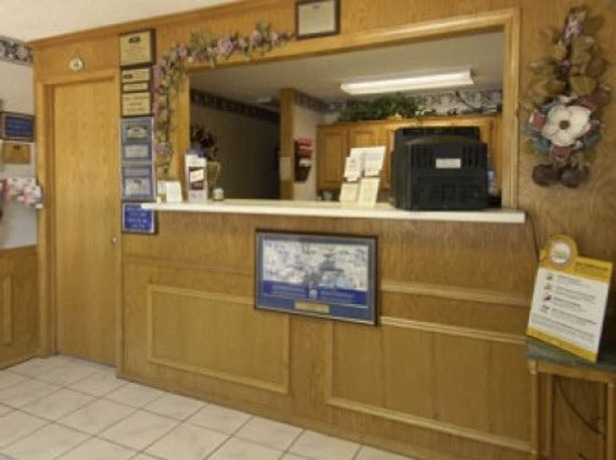 Imagen de los interiores del Hotel Express Inn, Eureka Springs. Foto 8