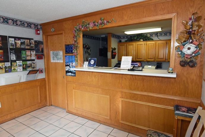 Imagen de los interiores del Hotel Express Inn, Eureka Springs. Foto 9