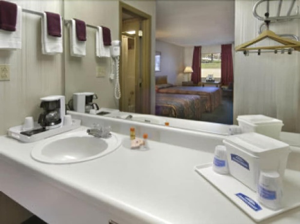 Imagen de la habitación del Hotel Express Inn, Eureka Springs. Foto 6