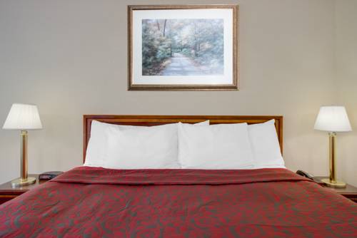 Imagen de la habitación del Hotel Express Inn Harrisburg South New Cumberland. Foto 4