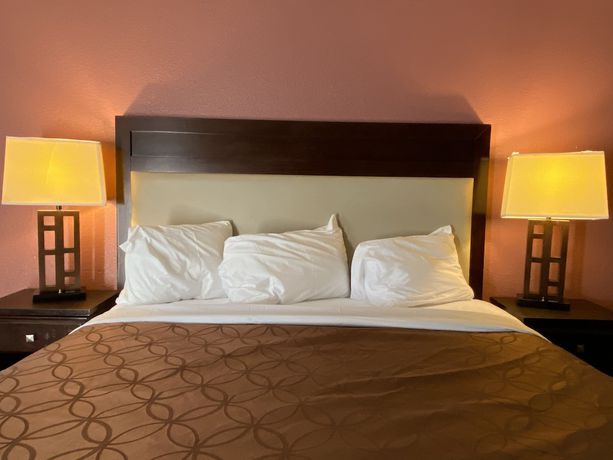 Imagen de la habitación del Hotel Express Inn, Lafayette. Foto 11