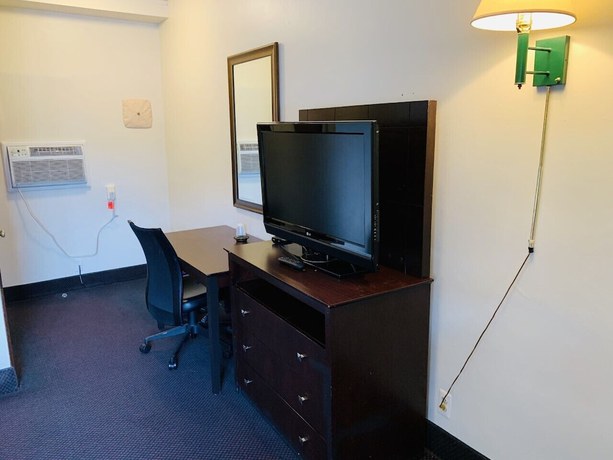 Imagen de la habitación del Hotel Express Inn, Lakehurst. Foto 5