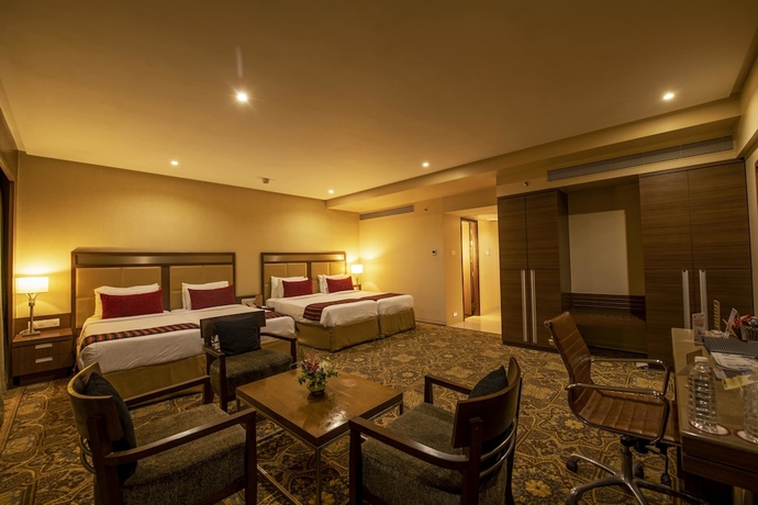 Imagen de la habitación del Hotel Express Inn The Business Luxury. Foto 7