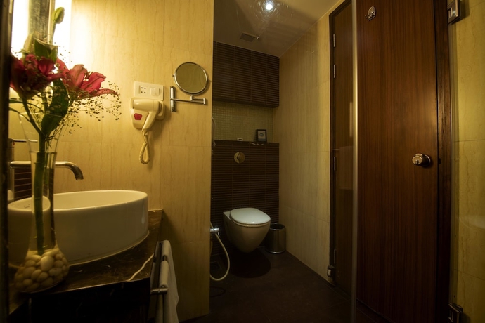 Imagen de la habitación del Hotel Express Inn The Business Luxury. Foto 15