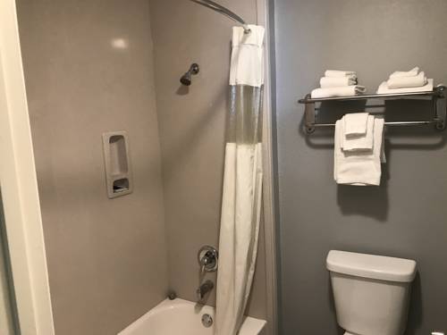 Imagen de la habitación del Hotel Express Inn, Weslaco. Foto 15