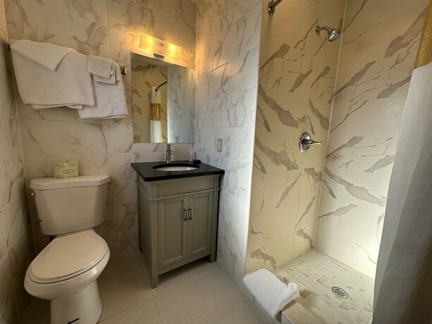 Imagen de la habitación del Hotel Express Inn, West Springfield. Foto 5