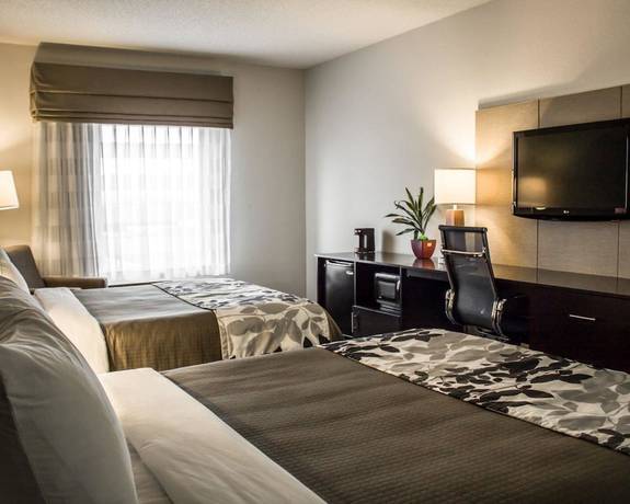 Imagen de la habitación del Hotel Express Inn & Suites. Foto 12