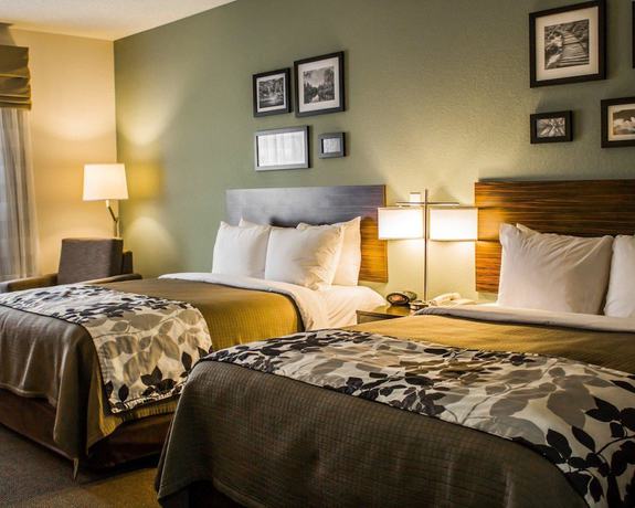Imagen de la habitación del Hotel Express Inn & Suites. Foto 13