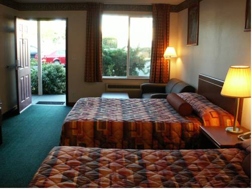 Imagen de la habitación del Hotel Express Inn and Suites, Eugene. Foto 9