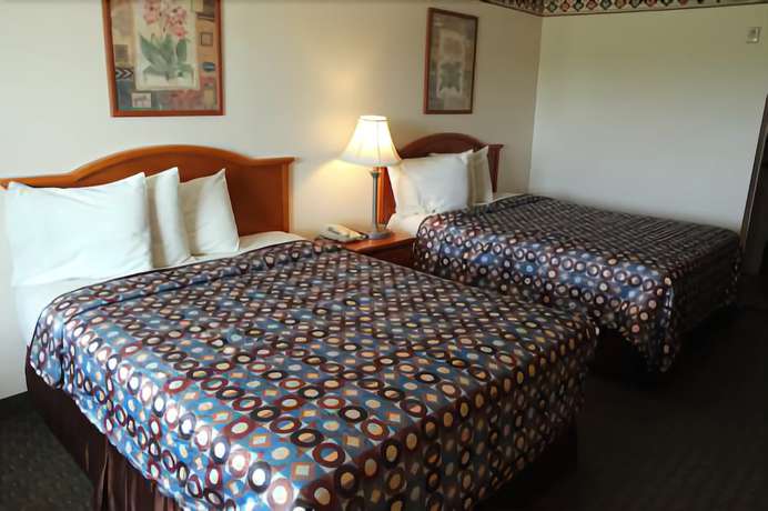 Imagen de la habitación del Hotel Express Inn and Suites. Foto 13