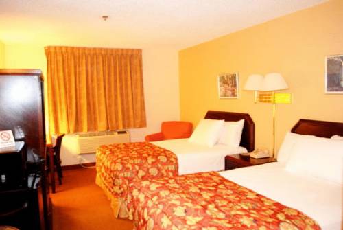 Imagen de la habitación del Hotel Express Inn and Suites San Antonio Seaworld Medical Center. Foto 10