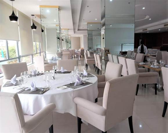 Imagen del bar/restaurante del Hotel Express, Luanda. Foto 5