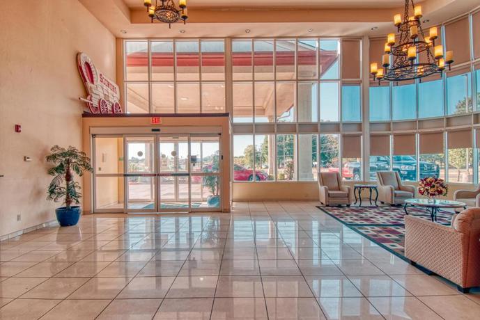 Imagen general del Hotel Express inn & Suites - Norman. Foto 1