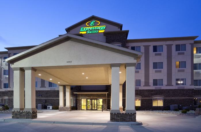 Imagen general del Hotel Expressway Suites Fargo. Foto 1