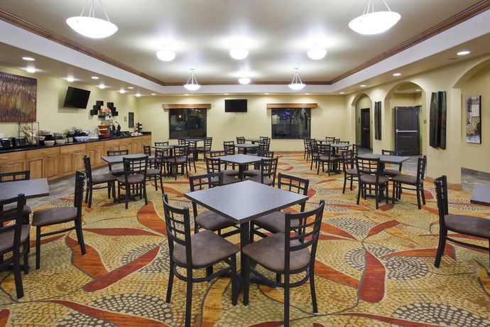 Imagen de la habitación del Hotel Expressway Suites Of Grand Forks. Foto 9