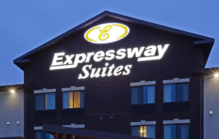 Imagen de la habitación del Hotel Expressway Suites Of Grand Forks. Foto 10