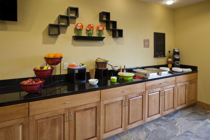 Imagen general del Hotel Expressway Suites Of Grand Forks. Foto 2