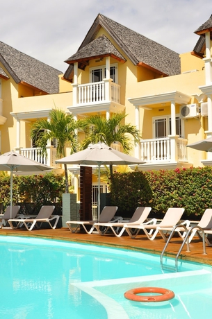 Imagen de la piscina del Hotel Exsel Ermitage. Foto 16