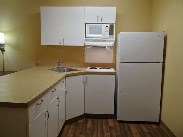 Imagen de los interiores del Hotel Extended Stay America - Raleigh - Cary - Regency P. Foto 11