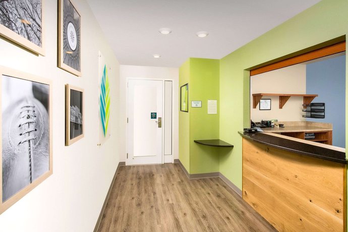Imagen de los interiores del Hotel Extended Stay America Select Suites - Akron - South. Foto 16