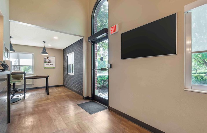 Imagen de los interiores del Hotel Extended Stay America Select Suites Charlotte University E. Foto 15