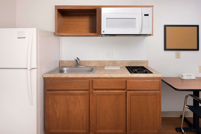 Imagen de la habitación del Hotel Extended Stay America Select Suites - Cleveland - Airport. Foto 9