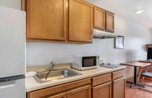 Imagen general del Hotel Extended Stay America Select Suites - Louisville - South, Louisville. Foto 11