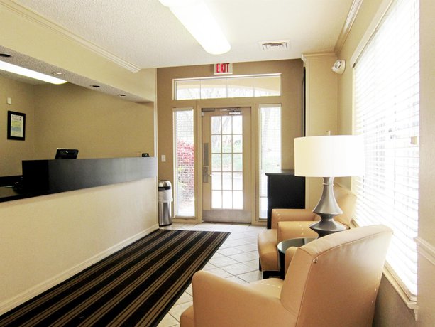 Imagen de los interiores del Hotel Extended Stay America Select Suites Tampa Brandon. Foto 20