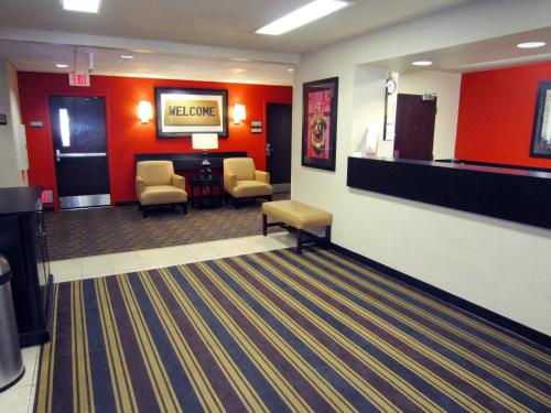 Imagen de los interiores del Hotel Extended Stay America Select Suites - Tampa - North - USF - Attractions. Foto 7