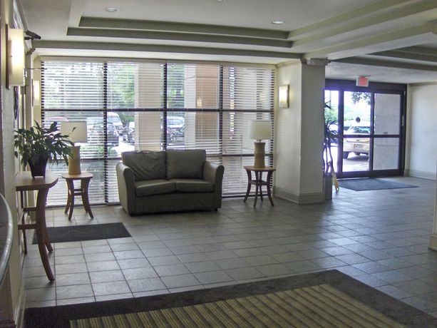 Imagen de los interiores del Hotel Extended Stay America Suites Atlanta Gwinnett Place. Foto 17