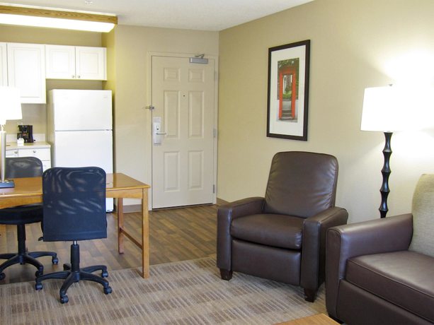 Imagen de la habitación del Hotel Extended Stay America Suites Chicago O'hare Allstate Arena. Foto 5