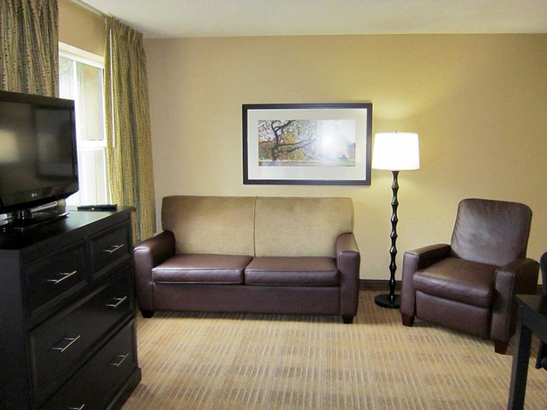 Imagen de la habitación del Hotel Extended Stay America Suites Chicago O'hare Allstate Arena. Foto 6