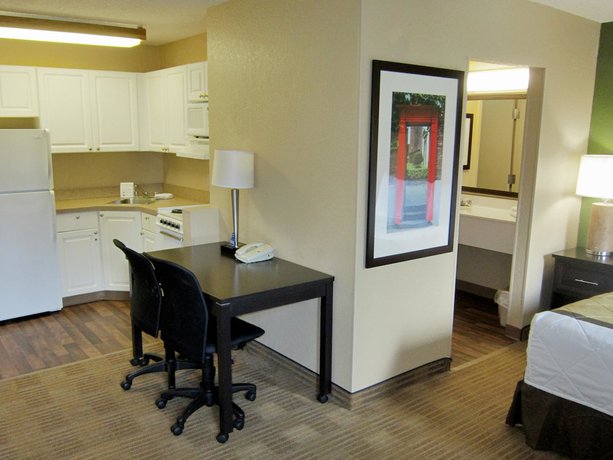 Imagen de la habitación del Hotel Extended Stay America Suites Chicago O'hare Allstate Arena. Foto 10