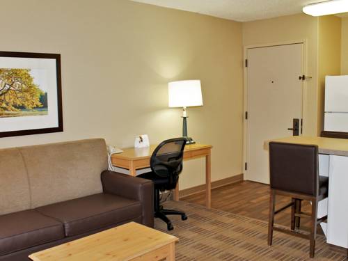 Imagen de la habitación del Hotel Extended Stay America Suites Cleveland Airport North Olmsted. Foto 16