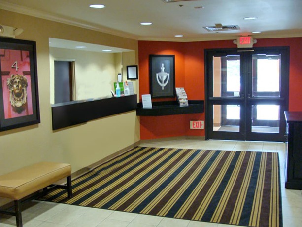 Imagen de los interiores del Hotel Extended Stay America Suites Elizabeth Newark Airport. Foto 20