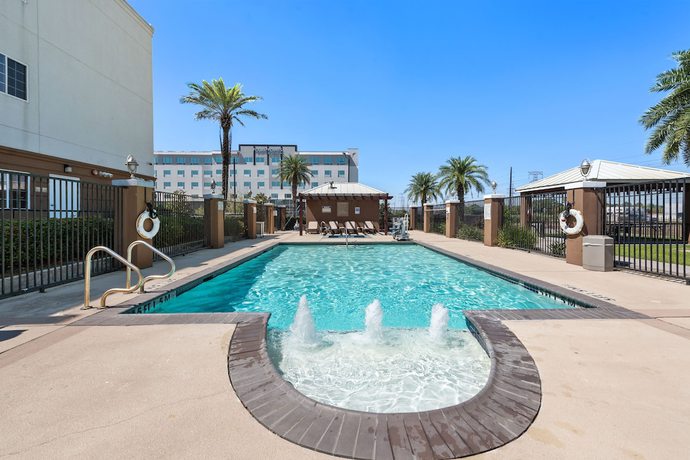 Imagen de la piscina del Hotel Extended Stay America Suites Houston Kingwood. Foto 17