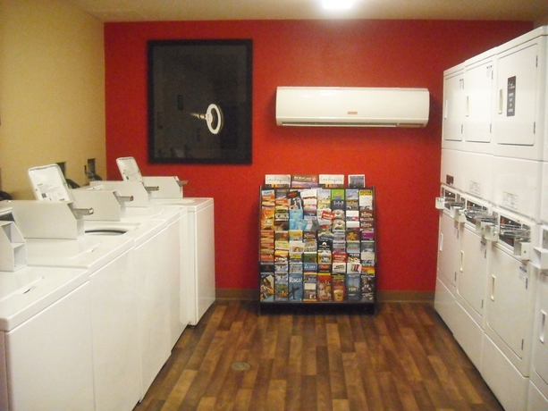 Imagen de los interiores del Hotel Extended Stay America Suites Los Angeles Burbank Airport. Foto 3