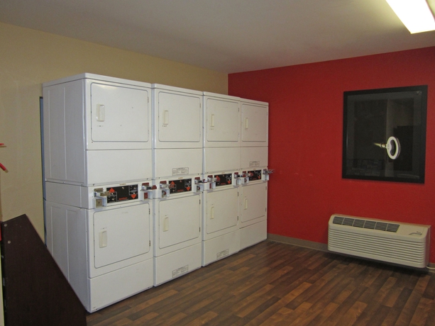 Imagen de los interiores del Hotel Extended Stay America Suites Los Angeles Lax Airport. Foto 14