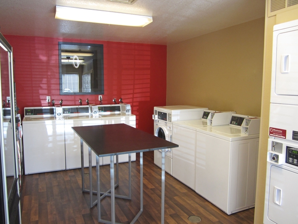 Imagen de los interiores del Hotel Extended Stay America Suites Los Angeles Lax El Segundo. Foto 11