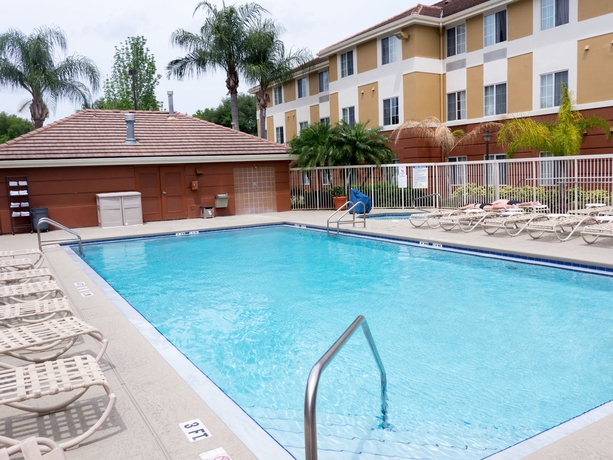 Imagen de la piscina del Hotel Extended Stay America Suites Orlando Lake Buena Vista. Foto 15