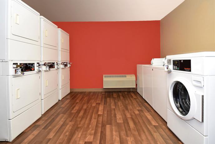 Imagen de los interiores del Hotel Extended Stay America Suites Phoenix Scottsdale Old Town. Foto 17