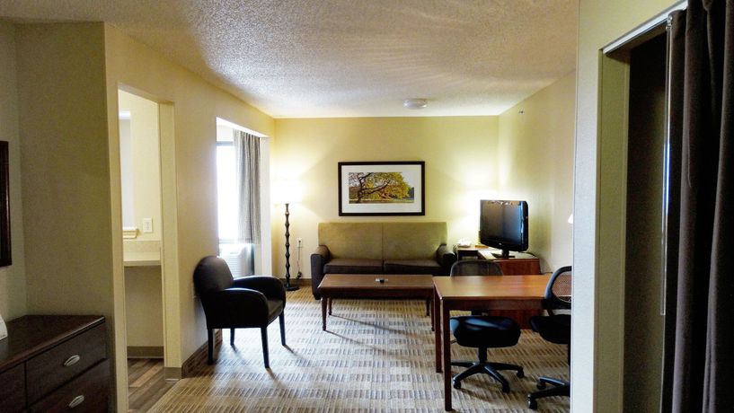 Imagen de los interiores del Hotel Extended Stay America Suites Raleigh Cary Regency Parkway S. Foto 12