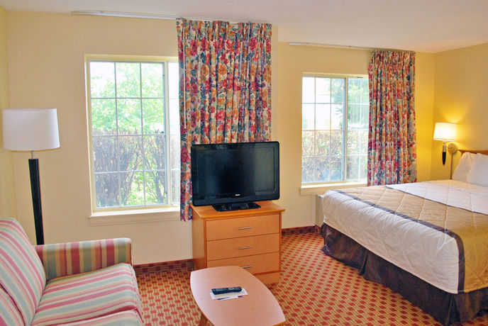 Imagen de los interiores del Hotel Extended Stay America Suites St Louis Airport Central. Foto 9