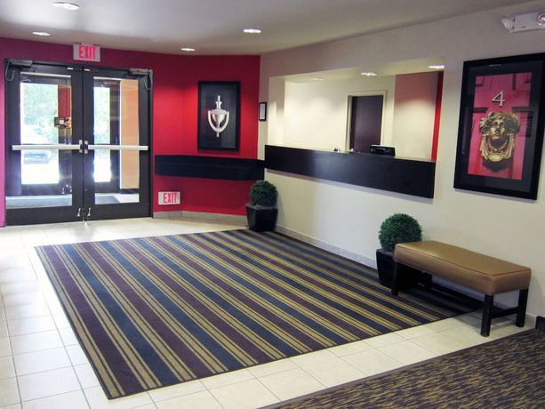 Imagen de los interiores del Hotel Extended Stay America Suites Tampa Airport Spruce Street. Foto 17