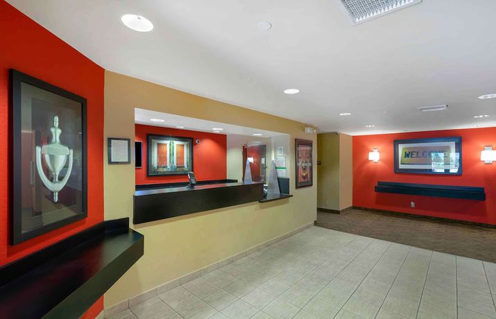 Imagen de los interiores del Hotel Extended Stay America Suites Tampa Airport Spruce Street. Foto 18