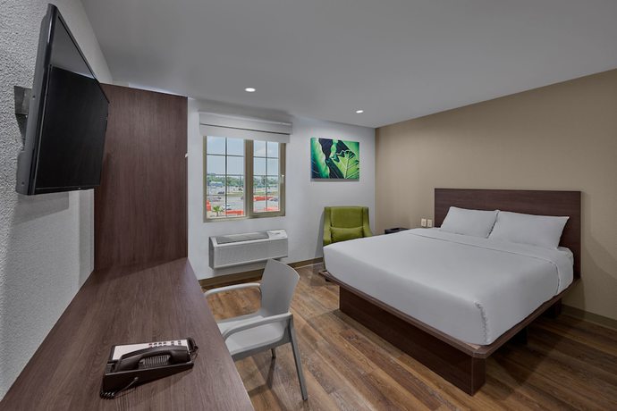 Imagen de la habitación del Hotel Extended Suites Merida Siglo XXI. Foto 5