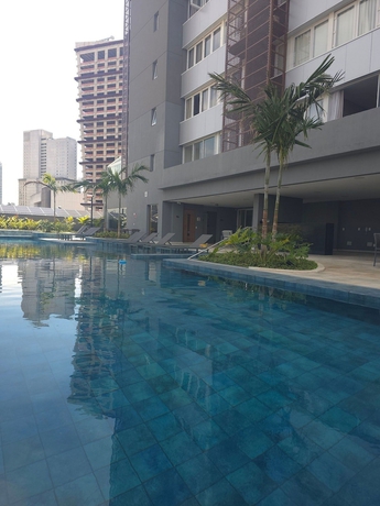Imagen de la piscina del Hotel Extension Berrini. Foto 14