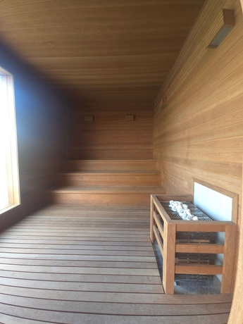 Imagen de la piscina del Hotel Extension Berrini. Foto 16