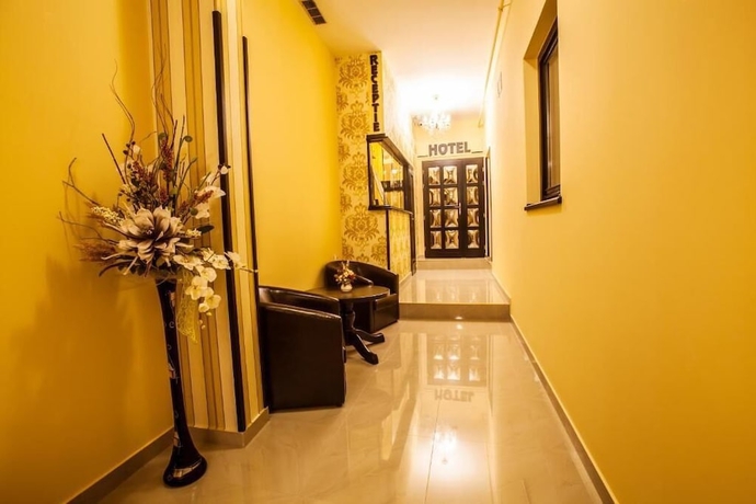 Imagen de los interiores del Hotel Extravagance. Foto 17